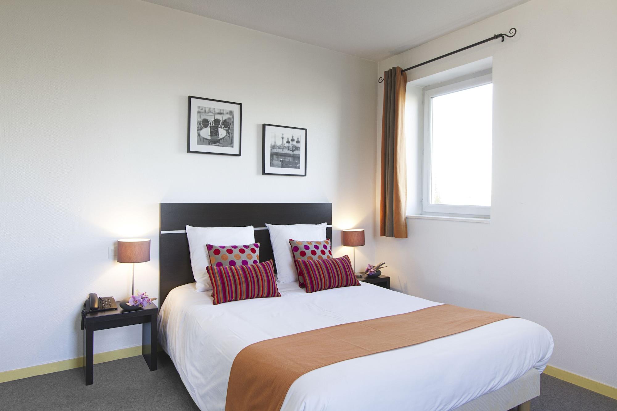 Aparthotel Nemea Aeroport 3*